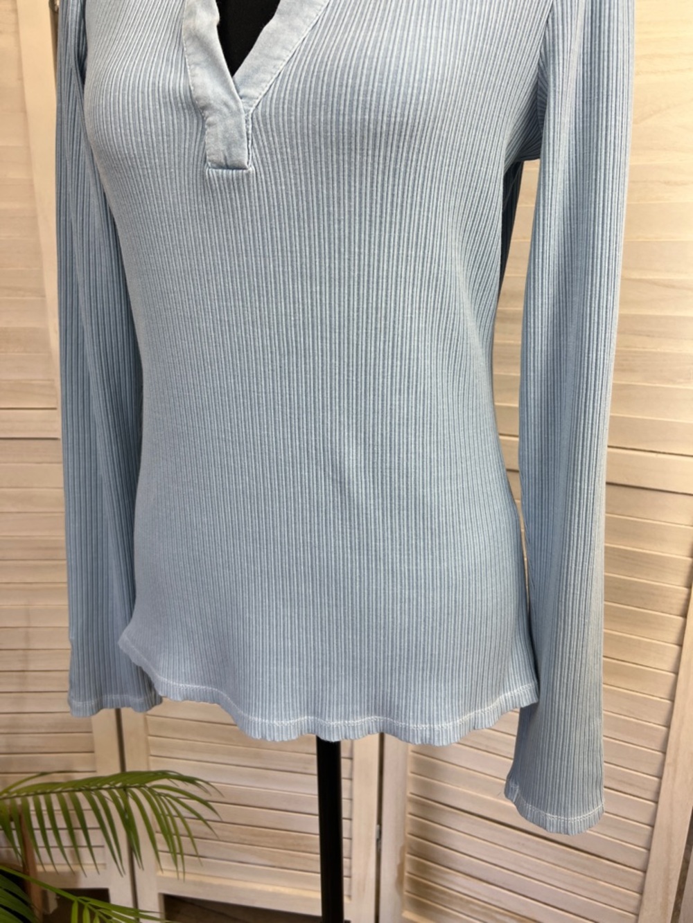 Anthropologie Pilcro Ribbed Knit Split Neck Henley Top Tee Medium - Picture 4 of 11